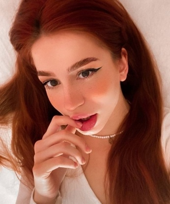 Игривая и страстная соблазнительница ждет тебя для отличного времяпрепровождения. Не упусти шанс испытать настоящее удовольствие! 2262, 20 лет